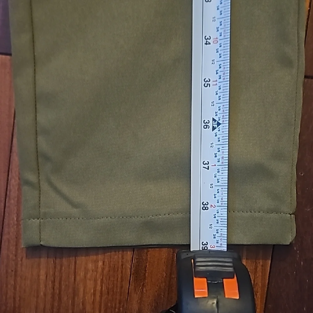 PrettyLittleThing Womans Green Cargo Pants - Picture 5 of 7